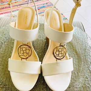 liz claiborne womens magenta wedge sandals